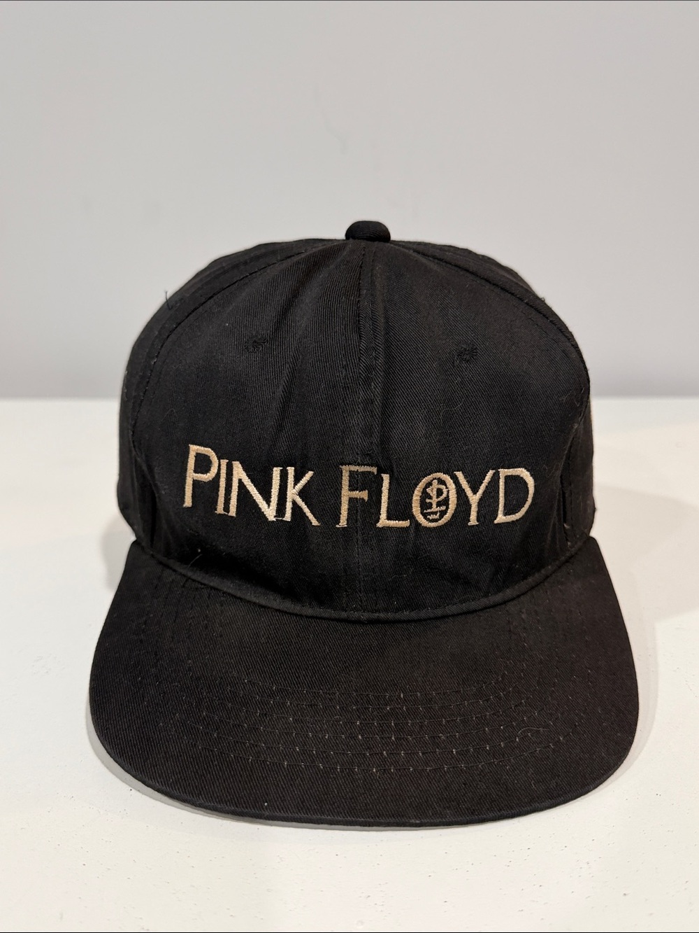 Vintage 1990s Pink Floyd Brockum snapback hat